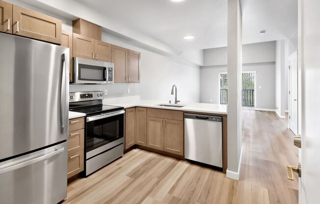 Studio, 1 bath, 523 sqft, $1,575, Unit 211