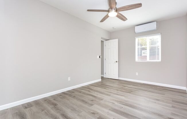 JUST REDUCED RATE + $500 OFF MOVE IN SPECIAL! Newly Renovated 2BR/2BA - 811 W. Palm Ave