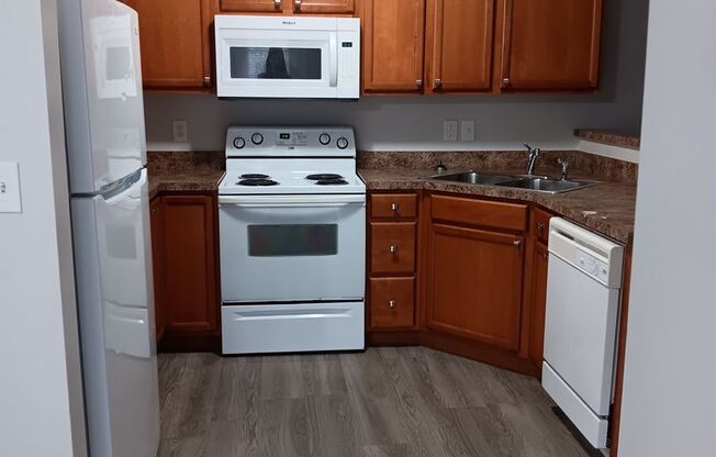 2 beds, 2 baths, 1,001 sqft, $995, Unit 4266 Apt 10