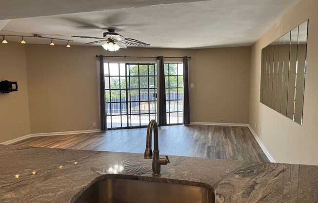 Beautiful Condo Overlooking Lake Ray Hubbard in Chandler's Landing