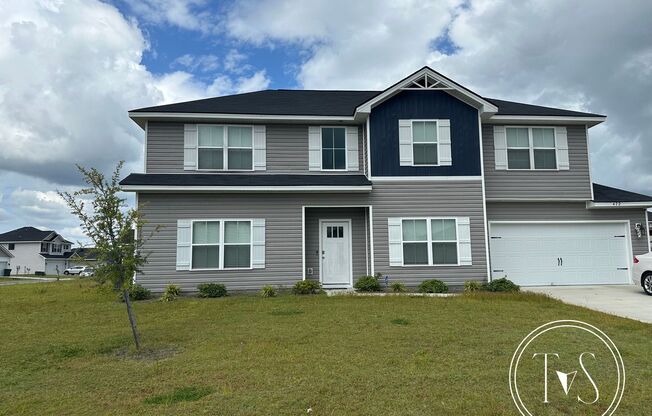 RATE DROP ALERT (was $2500/month) and FALL MOVE-IN SPECIAL: $1000 OFF 1ST MONTH'S RENT!*