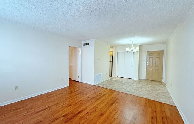 1 Bedroom Upstairs Condo in Mid City