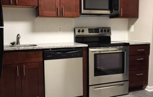 2 beds, 2 baths, 1,120 sqft, $2,410, Unit 344