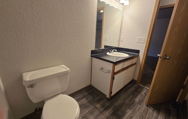 2 beds, 1 bath, 875 sqft, $1,295, Unit 127-75