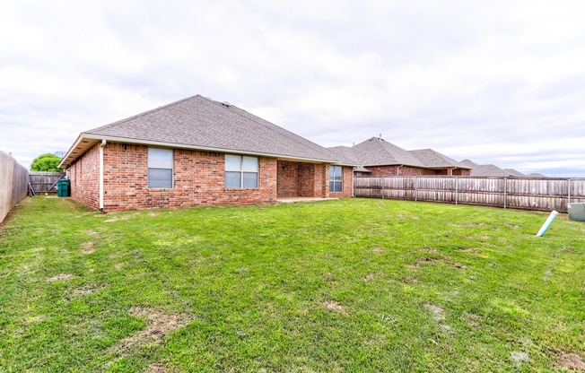 3 beds, 2 baths, $2,035