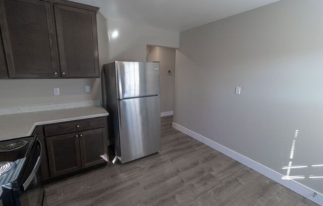 2 beds, 1 bath, $1,125, Unit A