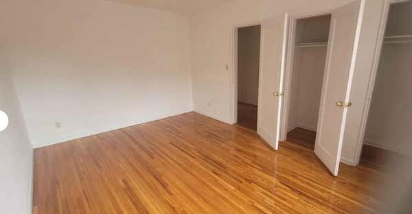 191 11 37 AVE