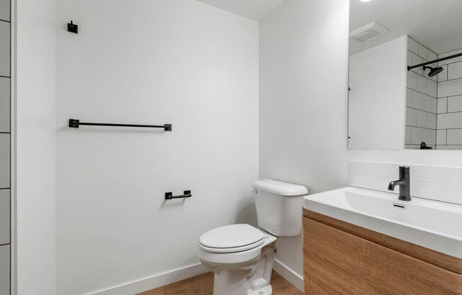 Studio, 1 bath, 293 sqft, $1,220.63, Unit L04
