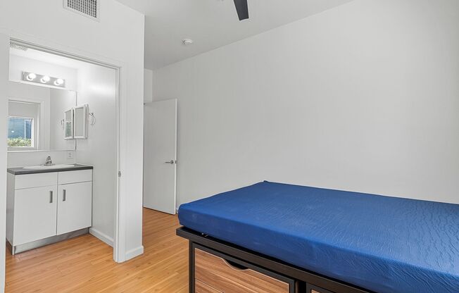 2 beds, 2 baths, 480 sqft, $680, Unit 112 - 2 Bedroom