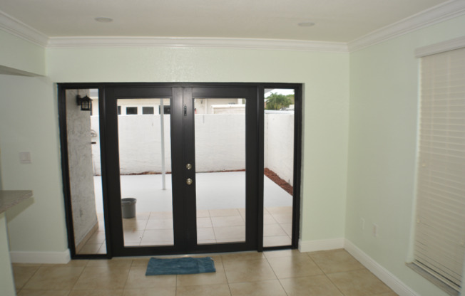 9466 SW 6 TER
