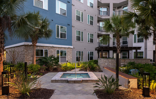 Central courtyard at Allure on Parkway, Florida