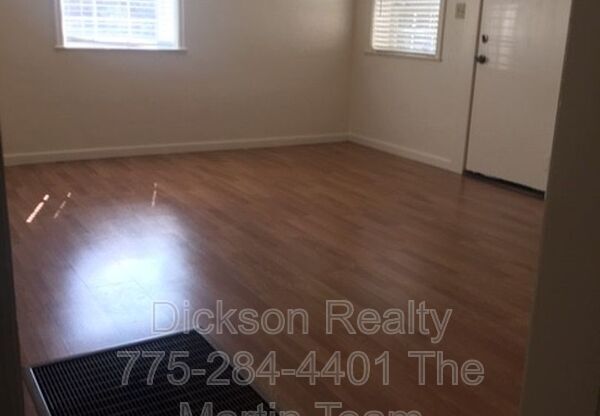 2 beds, 1 bath, 940 sqft, $1,645