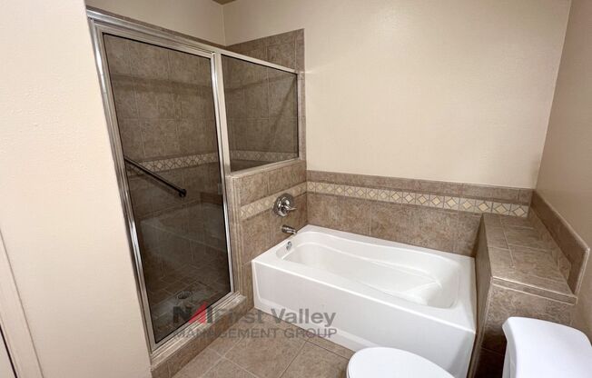 2 beds, 2 baths, $1,400, Unit Unit 2105