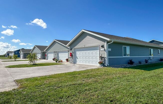 3 beds, 2 baths, 1,247 sqft, $1,835, Unit CH 1124-50