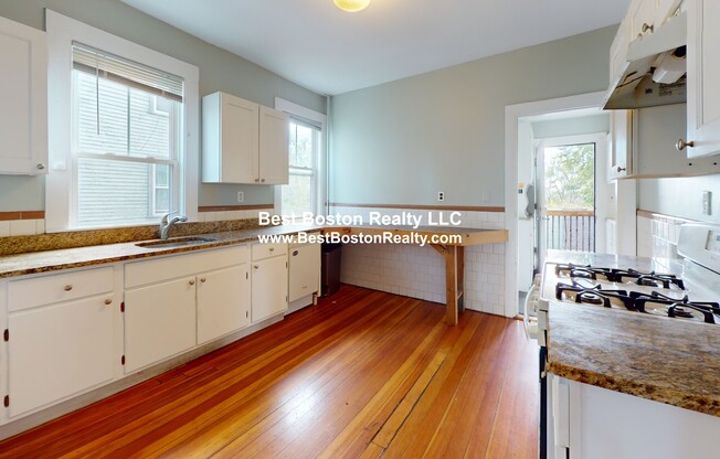 106 Highland Ave # 3