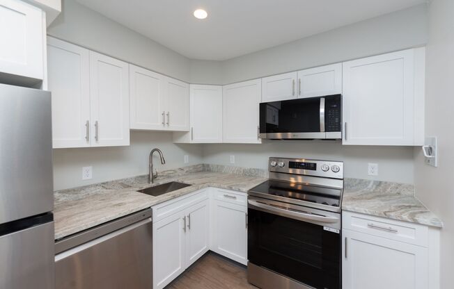 Studio, 1 bath, 460 sqft, $1,795, Unit 201C