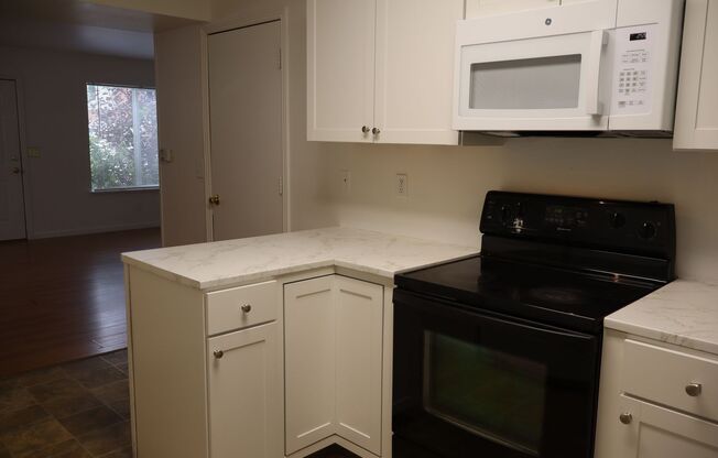 Cozy and Convenient 3 Bedroom Townhome