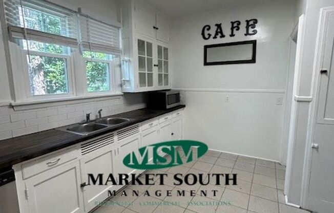 3 beds, 1 bath, $1,925, Unit Lower