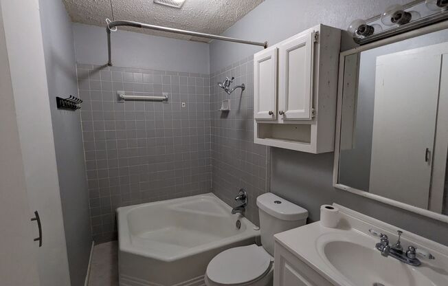 3 beds, 1 bath, $1,200