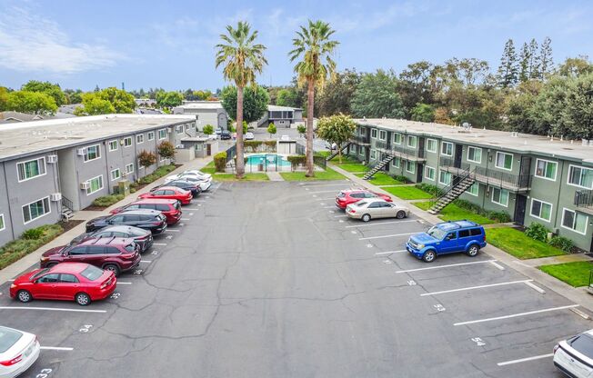 2 beds, 1 bath, 850 sqft, $1,650, Unit 9160-15