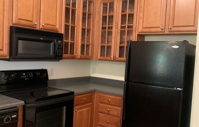 2 beds, 2 baths, $1,500