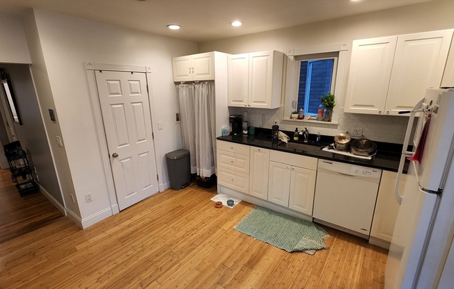 305 CHELSEA