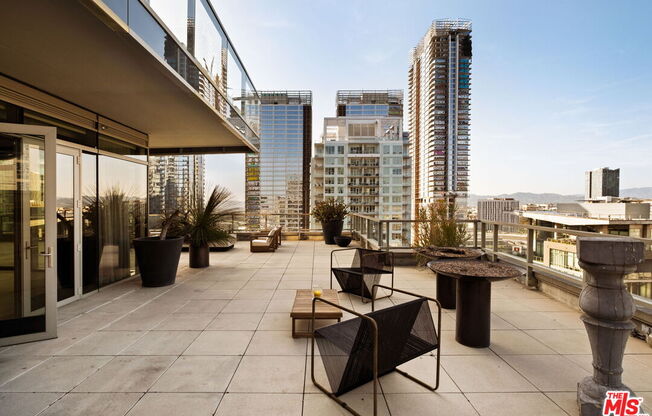 3 beds, 4 baths, 3,670 sqft, $15,000, Unit 2204