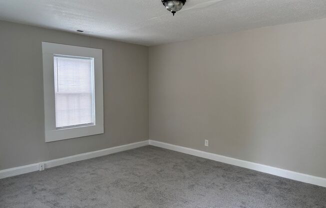 2 BED, 1 BATH HOME LOCATED IN HIGH POINT