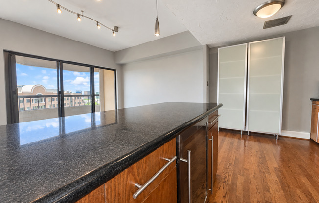 2 beds, 2 baths, $3,395, Unit # 1703