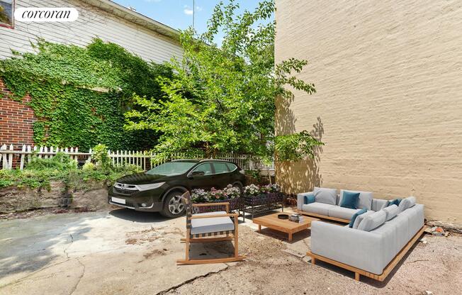 206 MARINE AVE