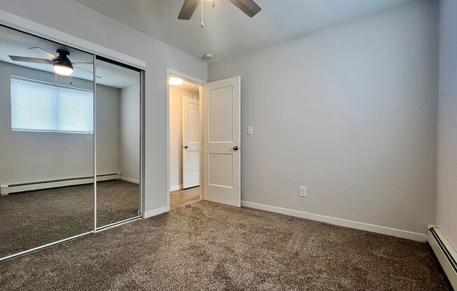 2 beds, 1 bath, $1,150, Unit #17