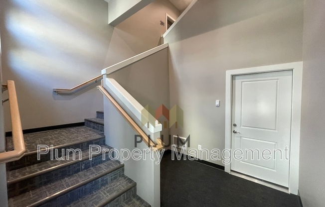1724 S 14 ST W