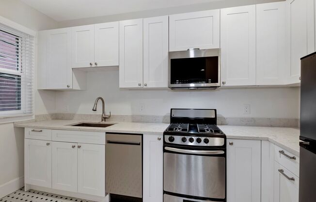 1 bed, 1 bath, 597 sqft, $1,650, Unit 212