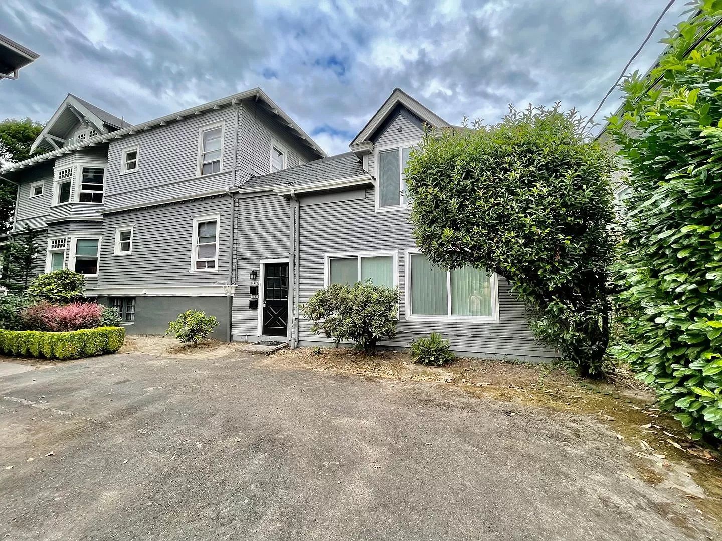 Close-in SE Hawthorne Neighborhood Plex