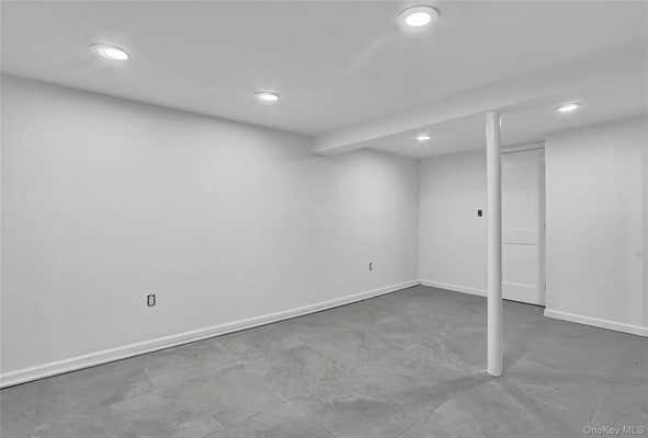 86 27 239 ST
