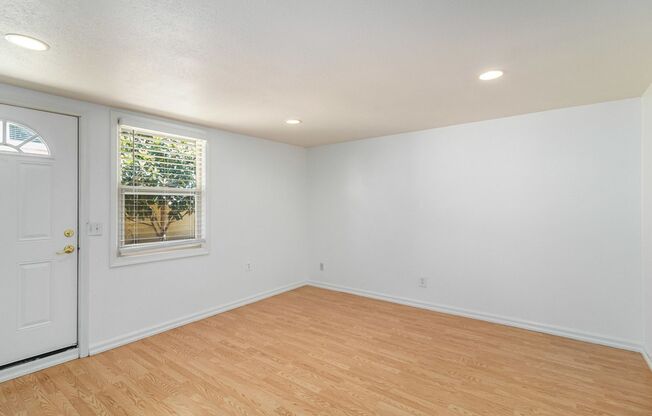 935 Central Ave #E - 1 bedroom | 1 bath | Lower unit