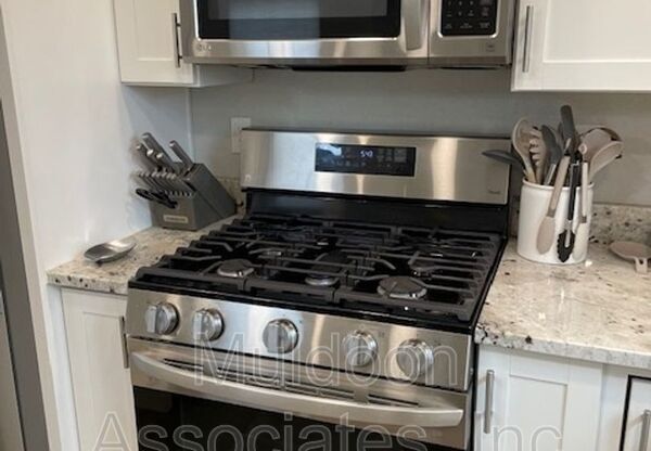 209 W SPAULDING AVE N