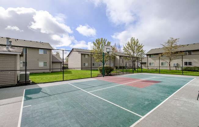 basketball court at North Pointe Apartments in Corvallis, Oregon