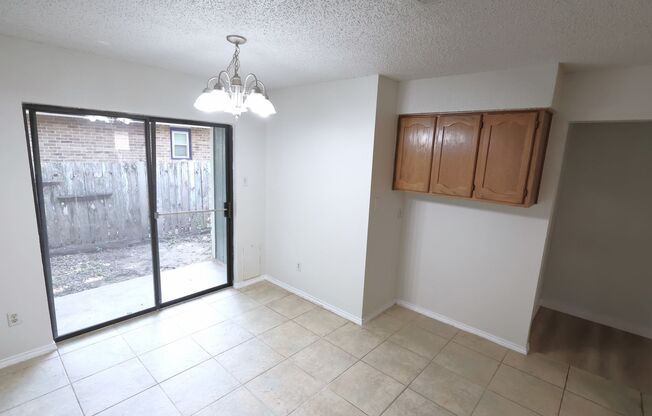 3 beds, 2 baths, $1,895