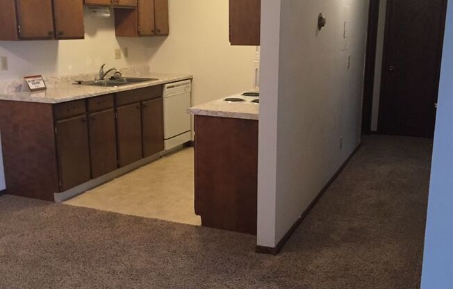 2 beds, 1 bath, 926 sqft, $925, Unit 210