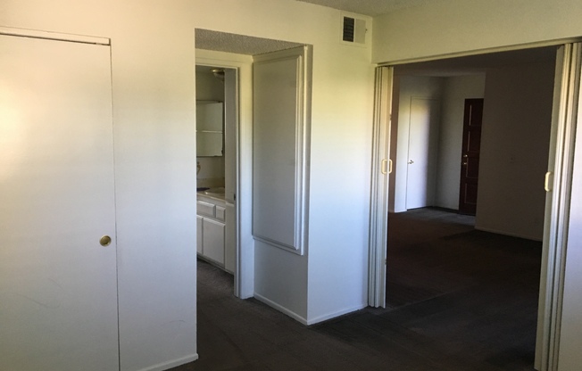 2 beds, 1 bath, $2,150