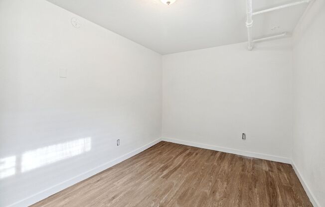 1 bed, 1 bath, 500 sqft, $1,150, Unit 1877B