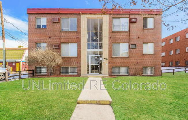 1442 Macon St.