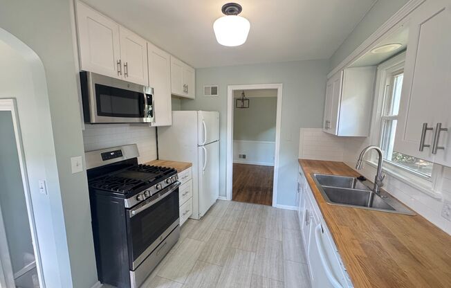 3 Bedroom in Alger Heights!