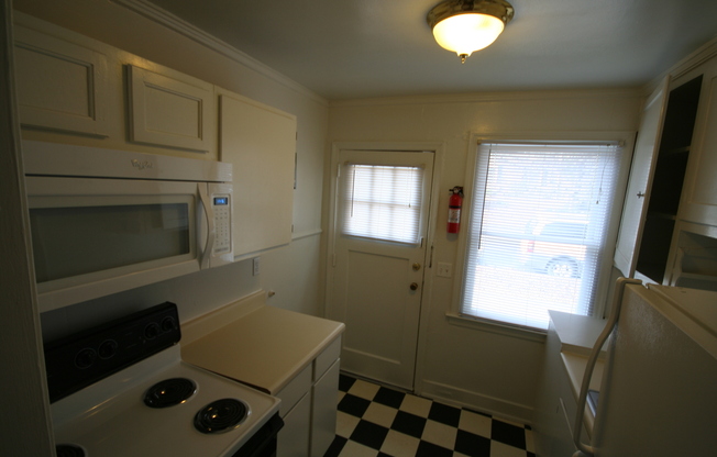 1206 Green