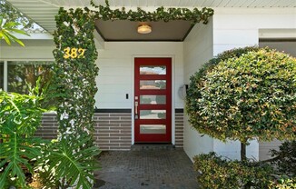 382 BELLEAIR DR NE