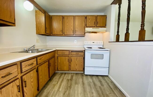 1 bed, 1 bath, 660 sqft, $795, Unit 7