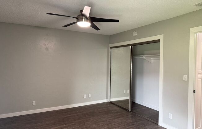 2 beds, 1.5 baths, 1,055 sqft, $3,095, Unit R085