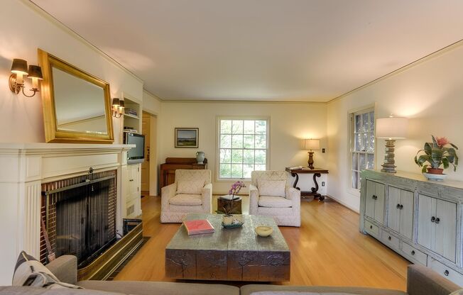 Beautiful Dream Home in the Southwest Hills! Call now to live amongst the trees!