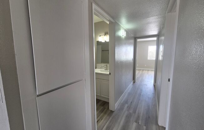 2 beds, 2 baths, 875 sqft, $1,455.5, Unit 5